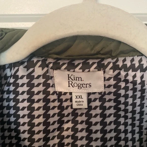 Olive Green Quilted Vest - Picture 2 of 7